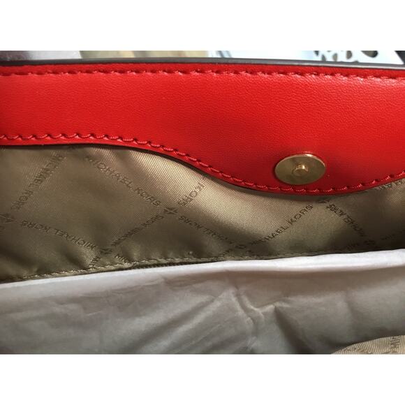 Michael Kors Sheila Large Multi-Function Tote Shoulder Handbag Purse- Bright Red - Picture 9 of 11